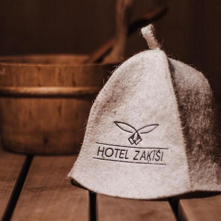 Rabbit Hotel Raiskums Dış mekan fotoğraf