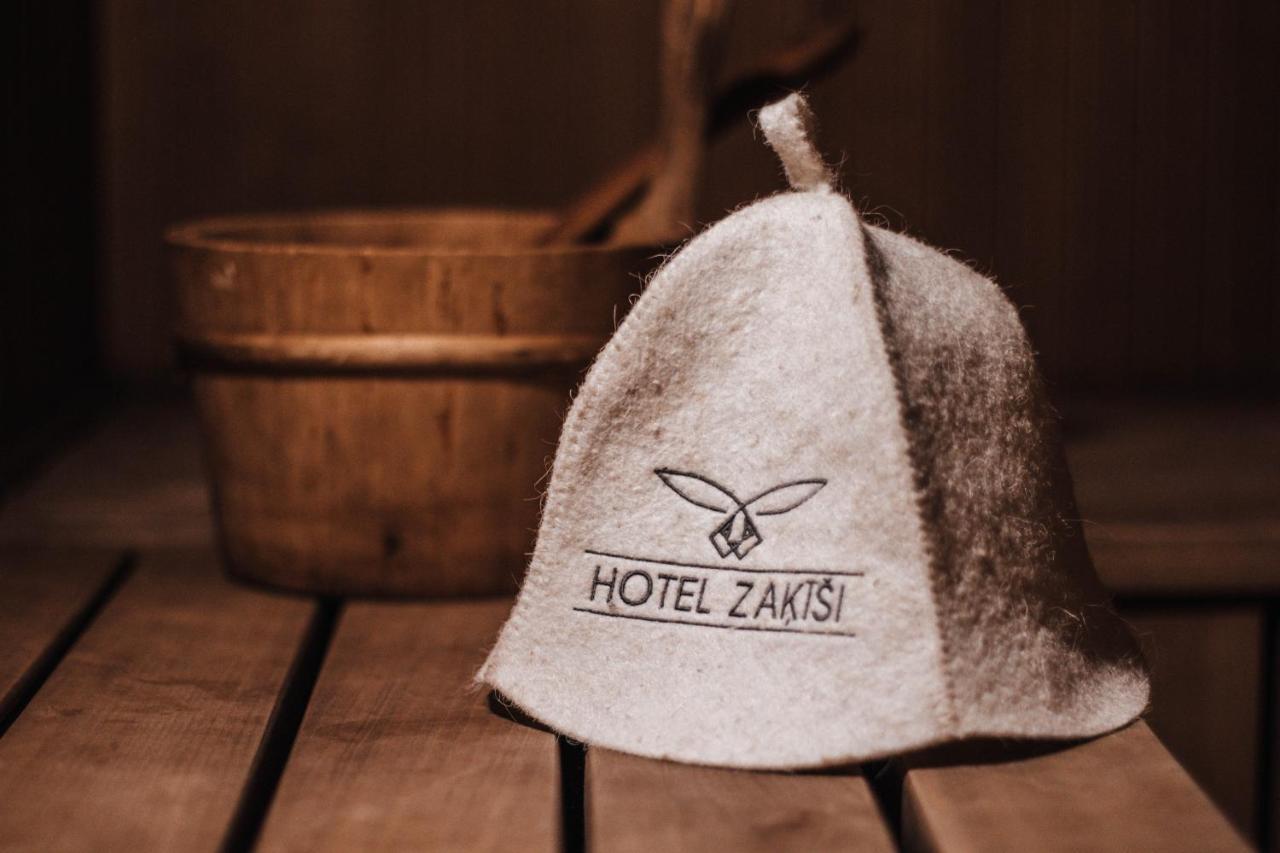 Rabbit Hotel Raiskums Dış mekan fotoğraf