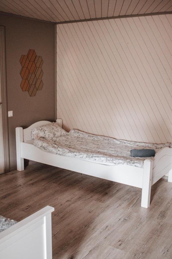 Rabbit Hotel Raiskums Dış mekan fotoğraf