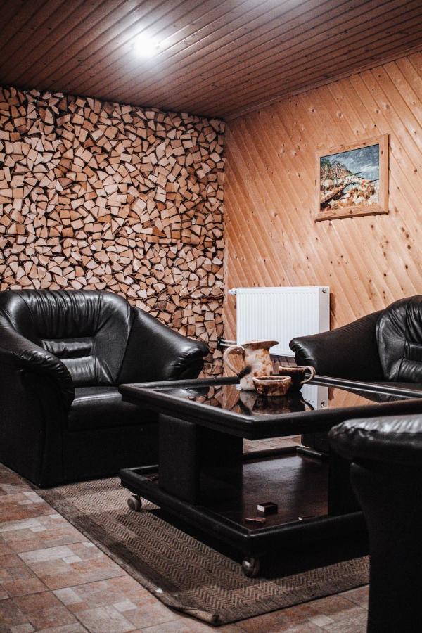 Rabbit Hotel Raiskums Dış mekan fotoğraf