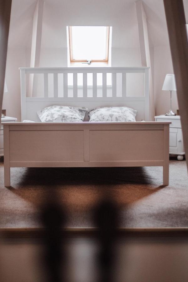 Rabbit Hotel Raiskums Dış mekan fotoğraf
